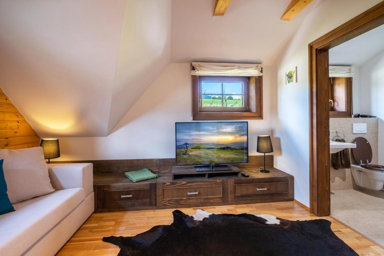 Wellness Drevenica Zuberec, 3 Apartmany, 2 Studia, Tatranske Stity Z Terasy エクステリア 写真